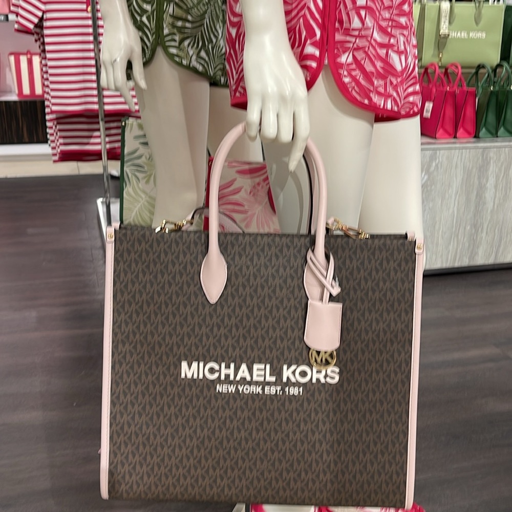 MICHAEL KORS Mirella Large Logo Tote Bag Powder Blush Signature 
NWT - Picture 12 of 16